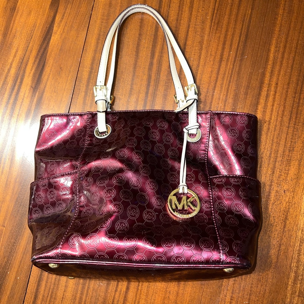 Michael Kors Shiny Signature Jet Setter Metallic Burgundy Purple Tote Bag Purse